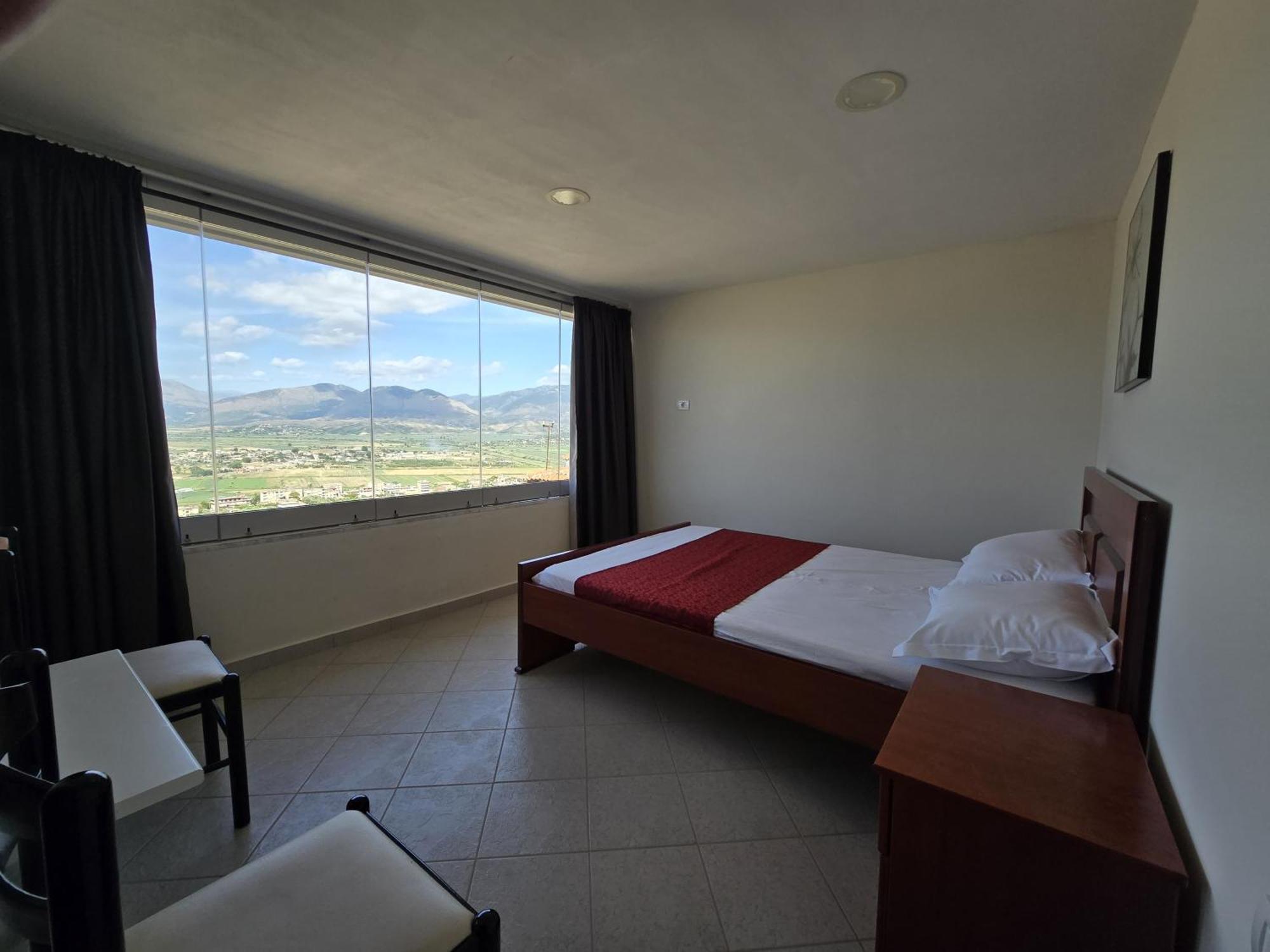 Akeron'S Rooms Sarandë Esterno foto