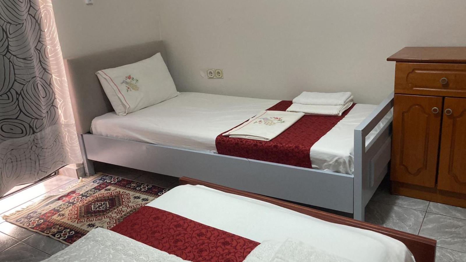 Akeron'S Rooms Sarandë Esterno foto