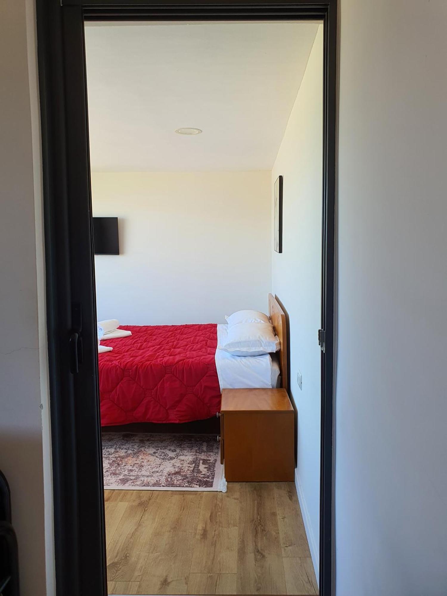 Akeron'S Rooms Sarandë Esterno foto